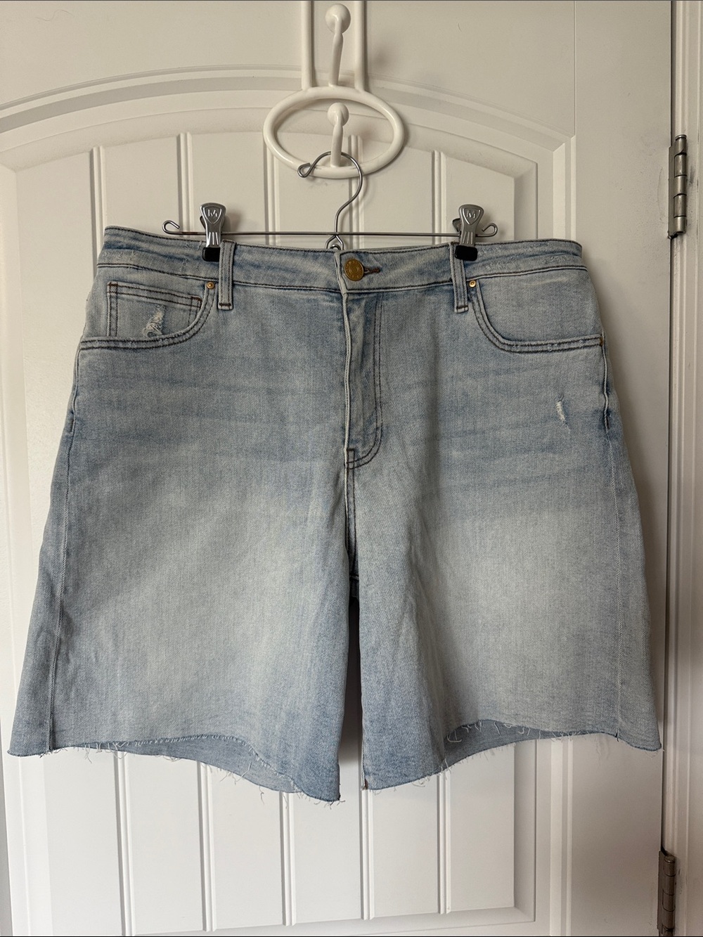 NWT!! Kut From The Kloth - High Rise Hailey Bermuda Shorts - Size 14